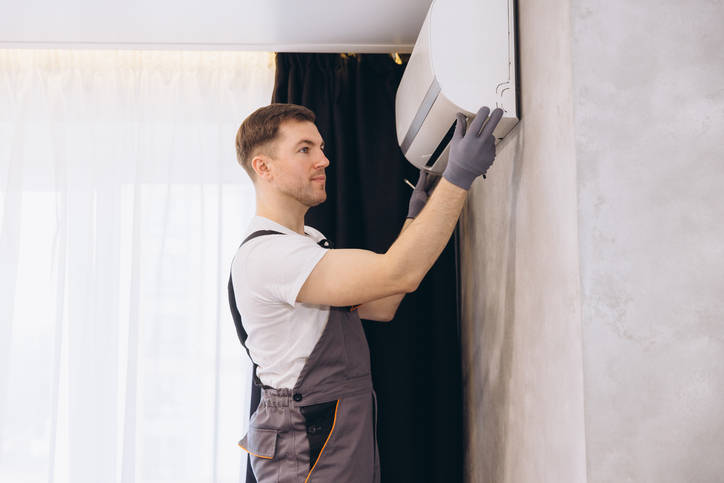 AC Repair: How to Avoid System Breakdowns in Peak Season
