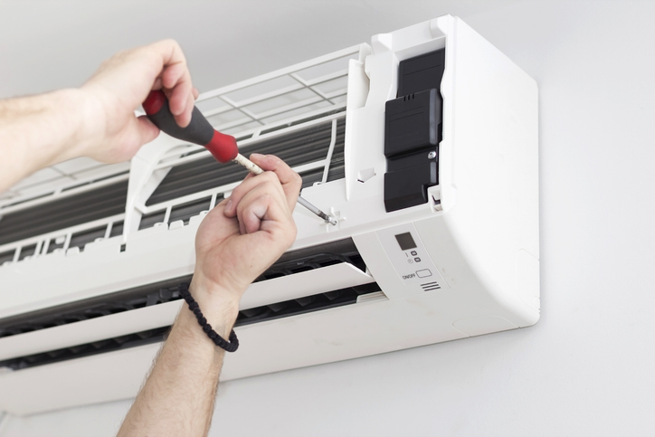 How Smart Thermostats Enhance Your AC Installation and Home Cooling