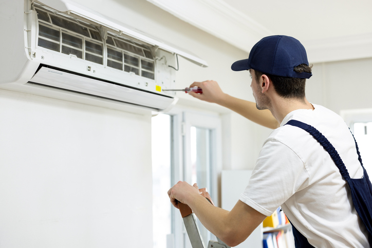 Clear Signs You Have an Air Conditioner Repair Emergency